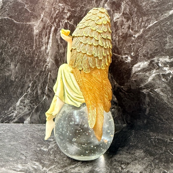 Angel/Fairy Figurine on Glass Ball - Picture 9 of 13